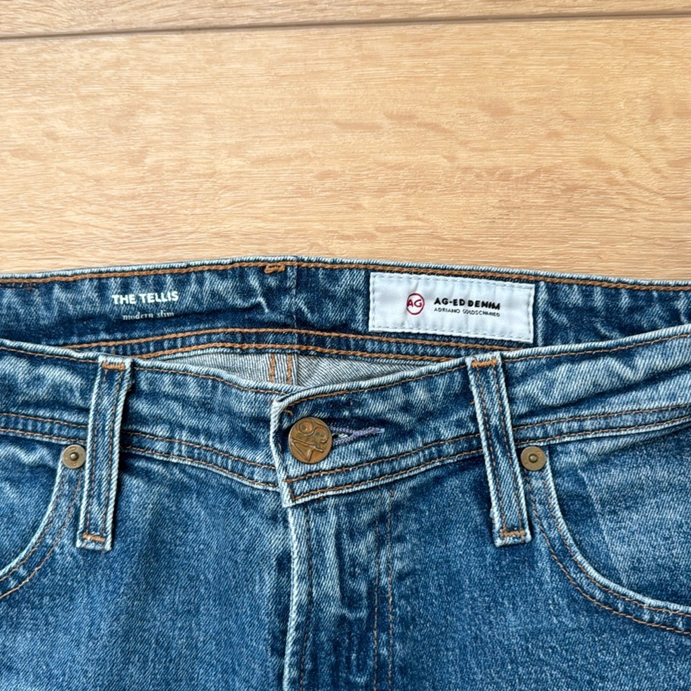 AG denim jeans style name the Tellis. Modern slim fit size 33 waist